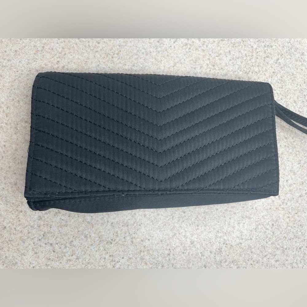 NEIMAN MARCUS Black Satin Evening Bag Wristlet Purse Envelope Quilted